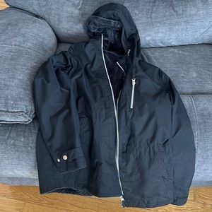 Jacket black women barely worn no wear and tear size Medium